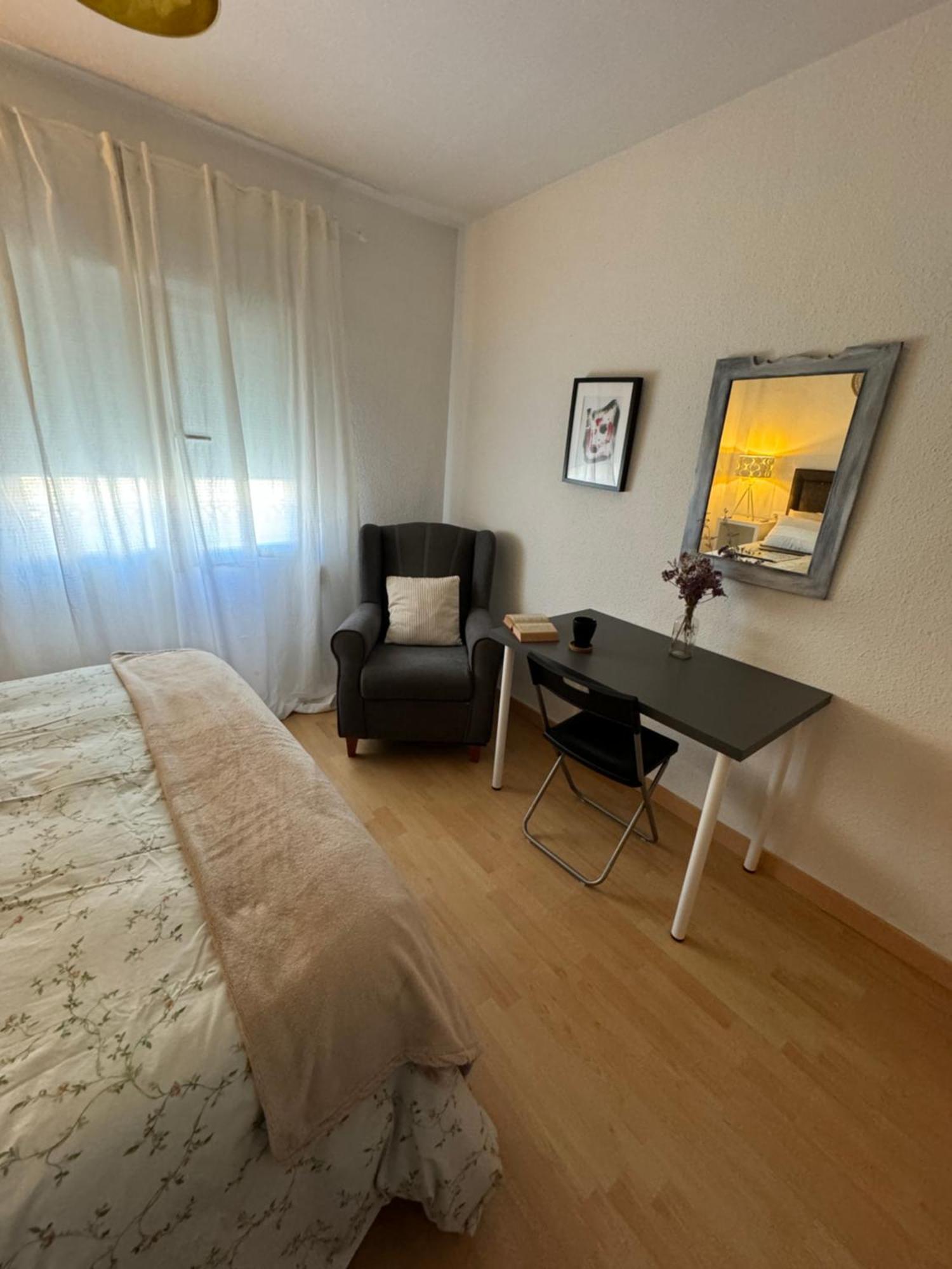 Harmony Room Malaga Piso Compartido Exterior photo